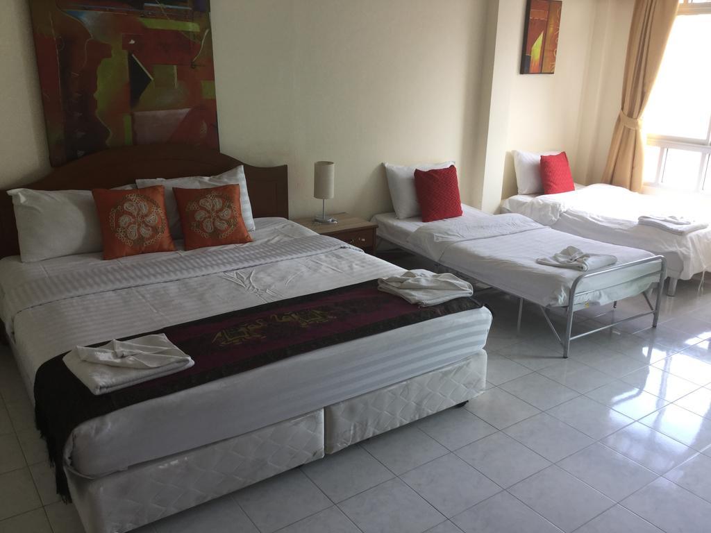 The Yim Siam Hotel Patong Room photo