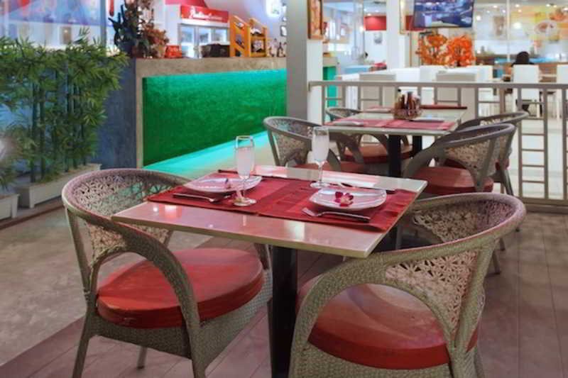The Yim Siam Hotel Patong Exterior photo
